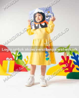Si Kecil bersama buku 