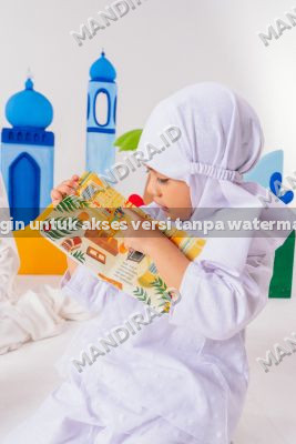 Si Kecil Bersama Buku Nabiku Idolaku Balita