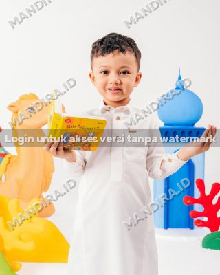 Si Kecil Bersama Buku Nabiku Idolaku Balita
