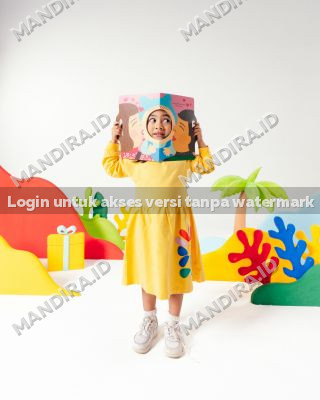 Si Kecil bersama buku 