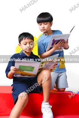 Si Kecil Bersama Confidence in Science Volume 1.